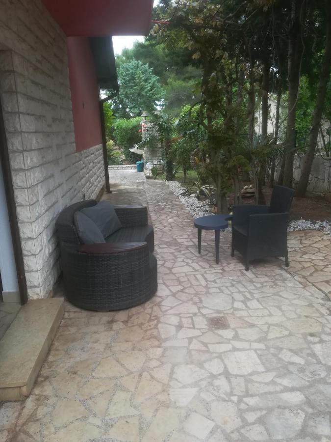 Villa Edward Premantura Exterior foto